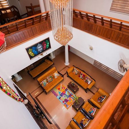 Parudeesa - Heavenly- Luxurious Palace Look-Near Cbd - Kerala - India With Breakfast Kaladi Ngoại thất bức ảnh