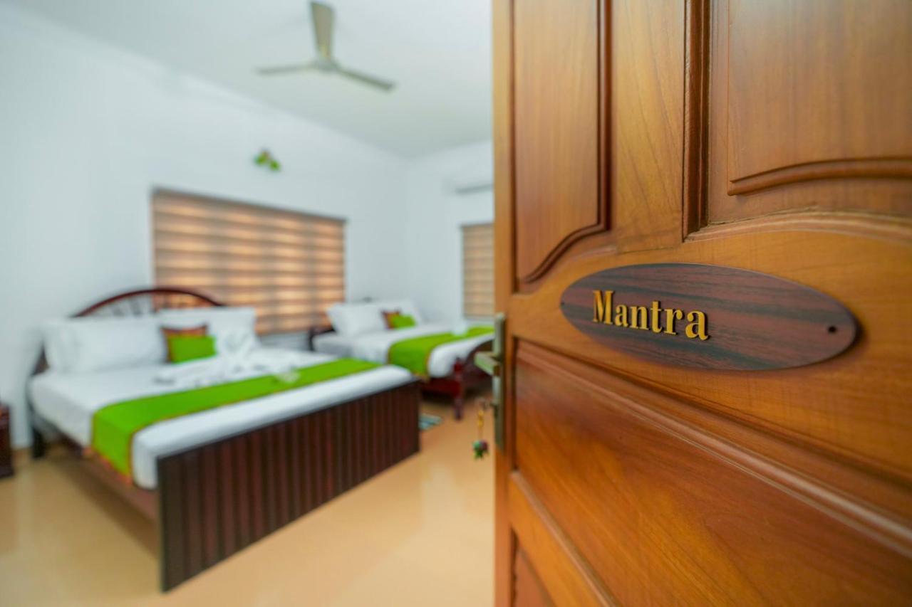 Parudeesa - Heavenly- Luxurious Palace Look-Near Cbd - Kerala - India With Breakfast Kaladi Phòng bức ảnh