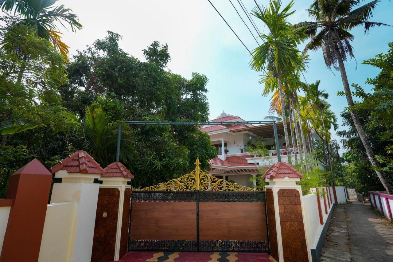 Parudeesa - Heavenly- Luxurious Palace Look-Near Cbd - Kerala - India With Breakfast Kaladi Ngoại thất bức ảnh