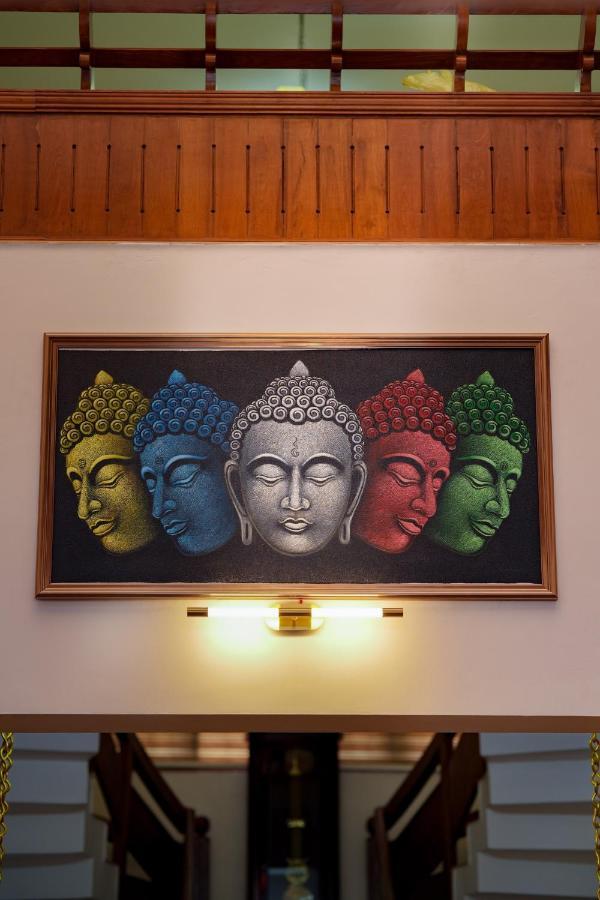Parudeesa - Heavenly- Luxurious Palace Look-Near Cbd - Kerala - India With Breakfast Kaladi Ngoại thất bức ảnh