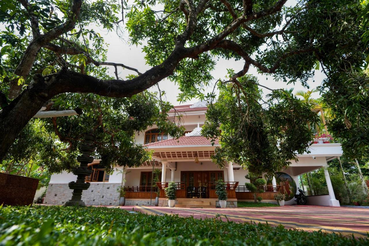 Parudeesa - Heavenly- Luxurious Palace Look-Near Cbd - Kerala - India With Breakfast Kaladi Ngoại thất bức ảnh