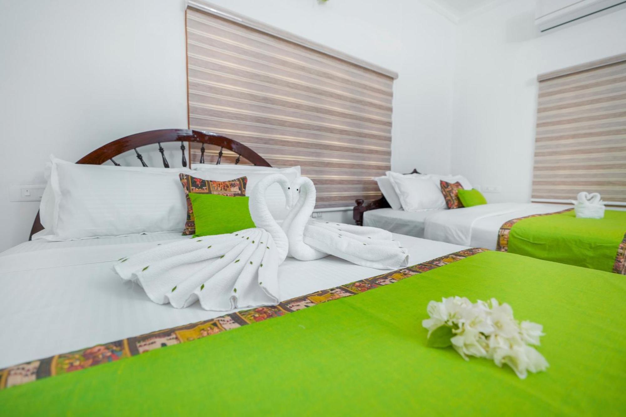 Parudeesa - Heavenly- Luxurious Palace Look-Near Cbd - Kerala - India With Breakfast Kaladi Phòng bức ảnh
